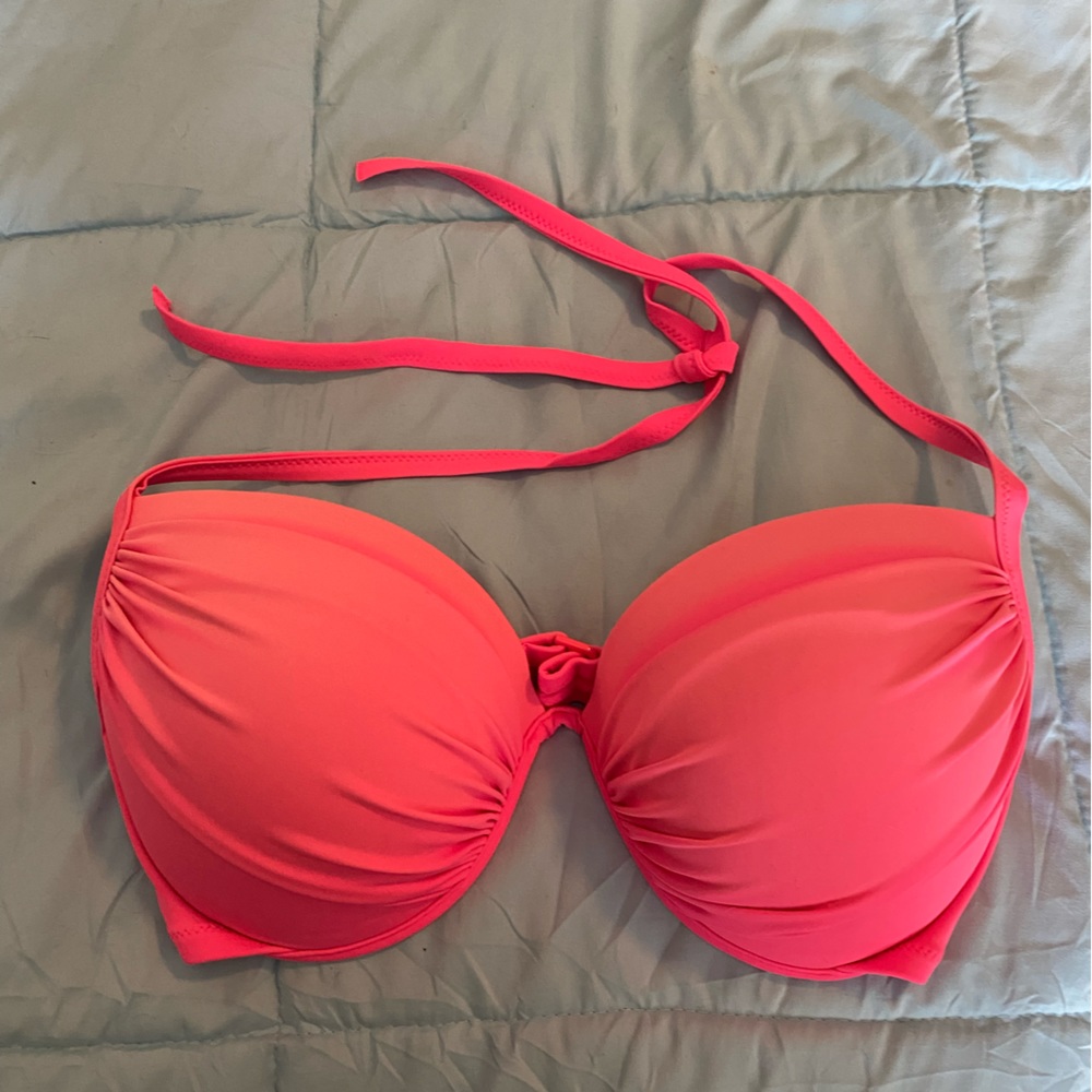 Shade and Shore underwire Swim Top